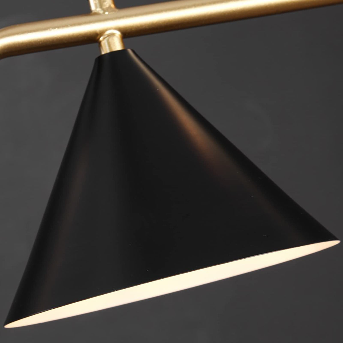 Arisha Modern LED-riippuvalaisin, mustaa/kullanväristä lasia, olohuoneeseen/makuuhuoneeseen