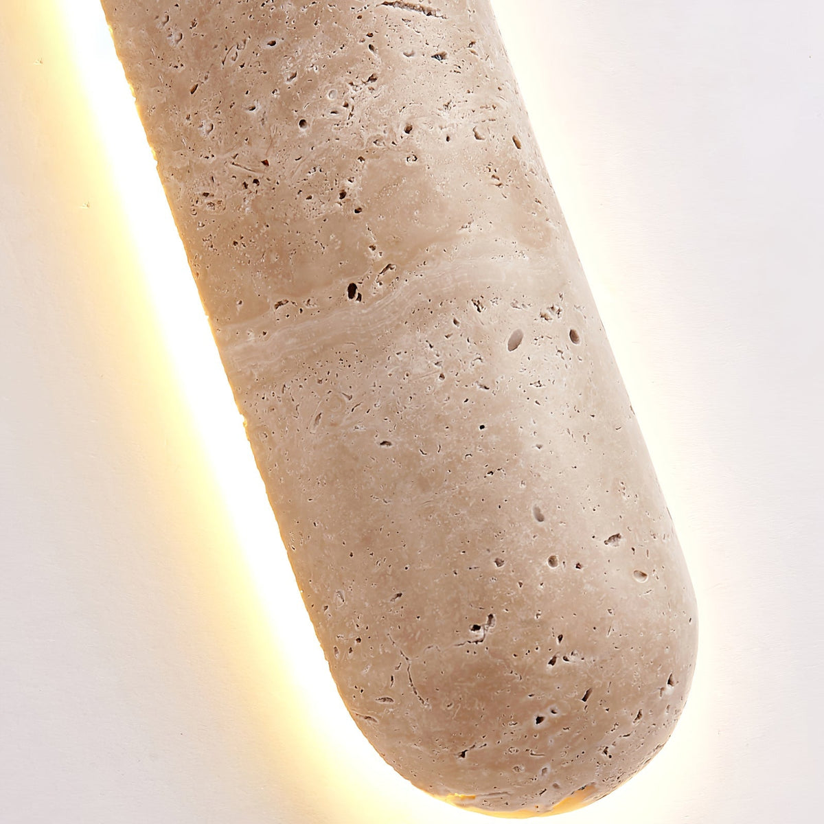 Aelius-væglampe i travertin