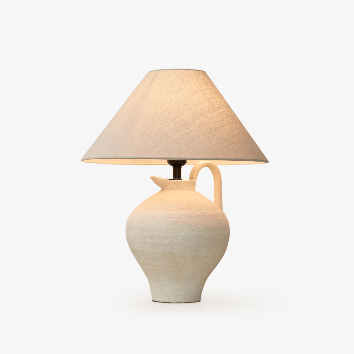 Bordlampe formet som en keramikkande