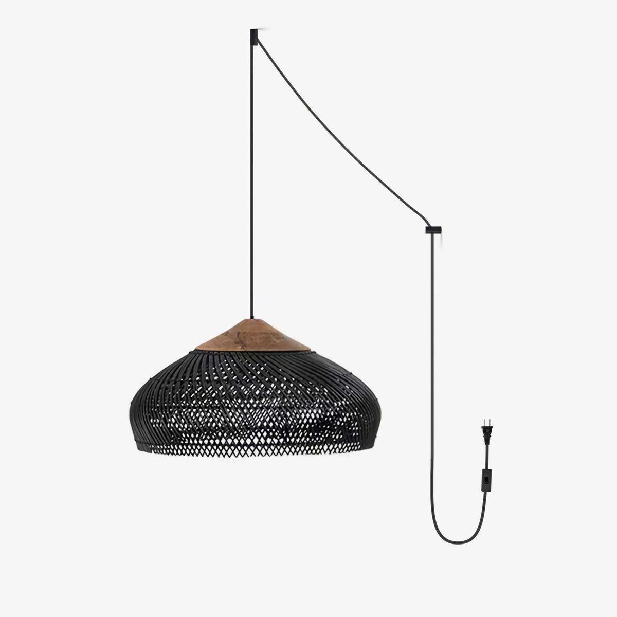 Candeeiro suspenso Canirora em rattan entrançado, com suspensão decorativa