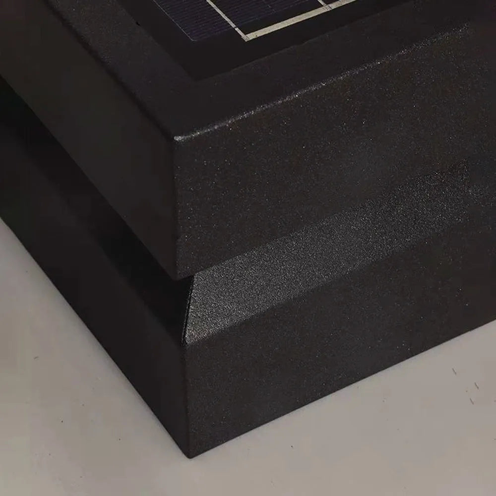 Corvex modern konkav solcellsdriven utomhuslampa, svart