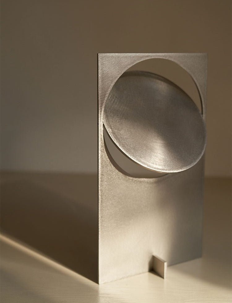 Sixor futuristisk stålbordlampe