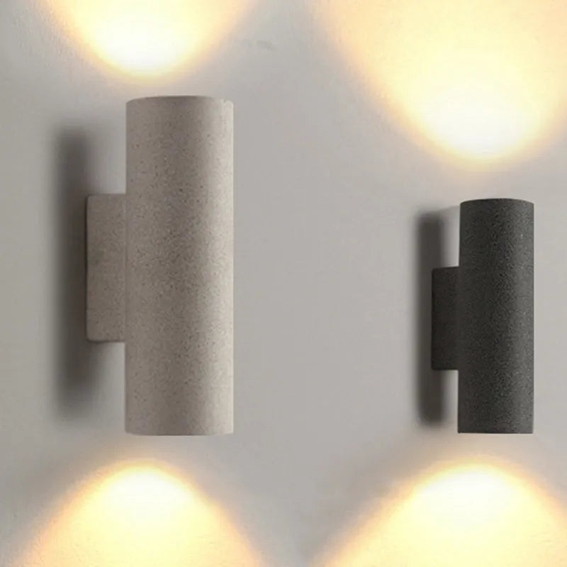 Ray minimalistisk cylindrisk udendørs væglampe i cement med to lys, sort/hvid