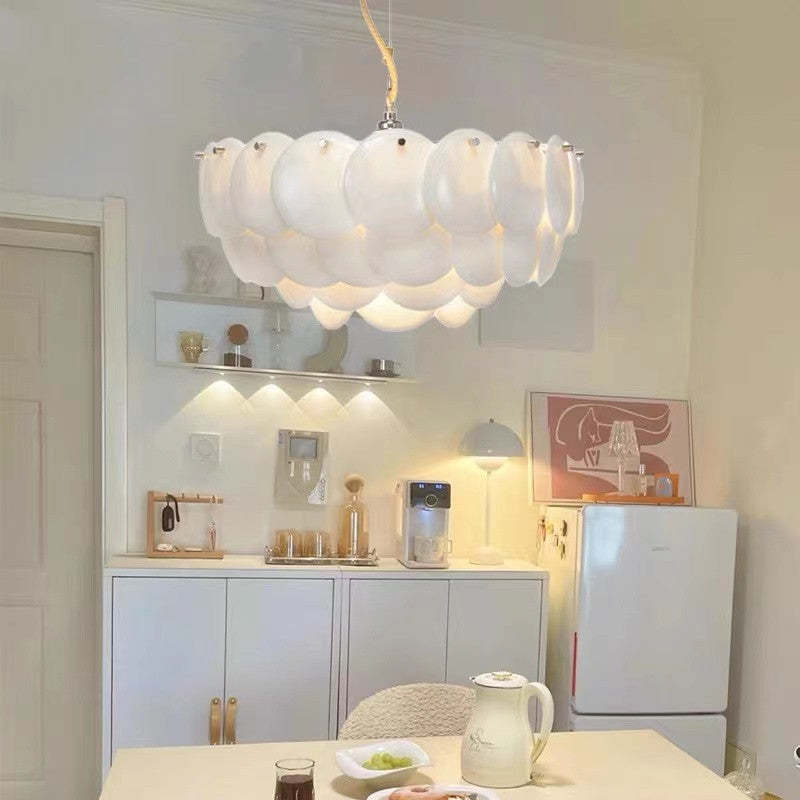 Arisha hvítur art deco-ljósabúnaður, keramíklauf og málmur