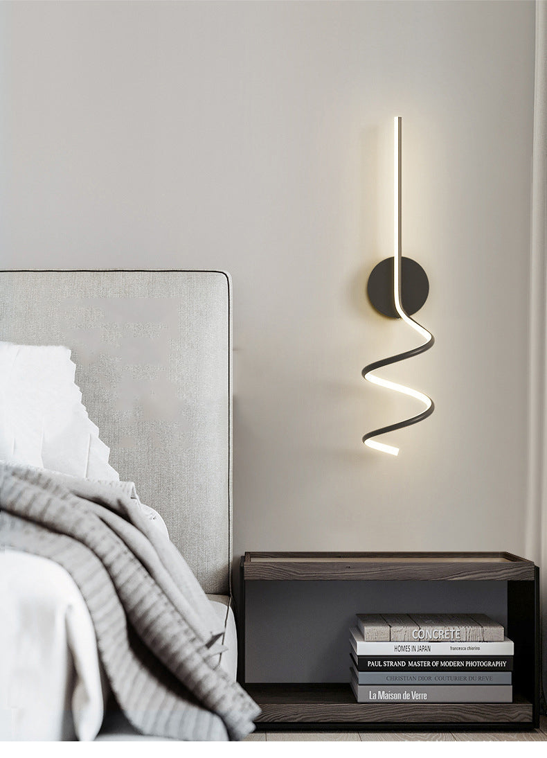 Arisha moderne LED-væglampe med spiralformet kunstmotiv, sort og hvid
