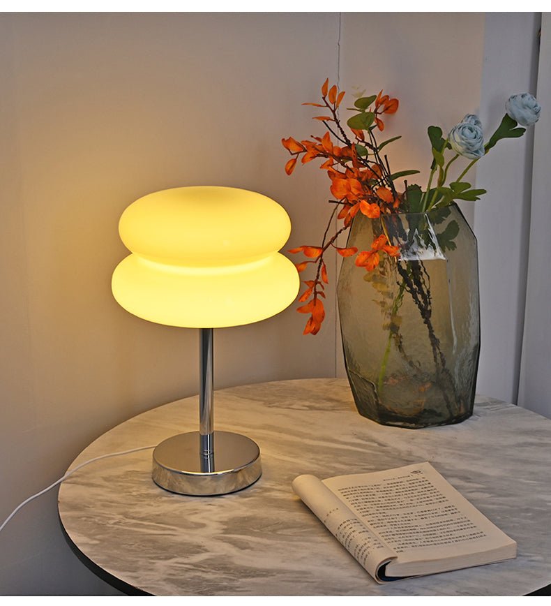 Celieria Orbit bordslampa i glas