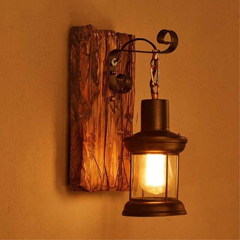 Austin vintage vägglampa i klassisk industriell lanternform, metall