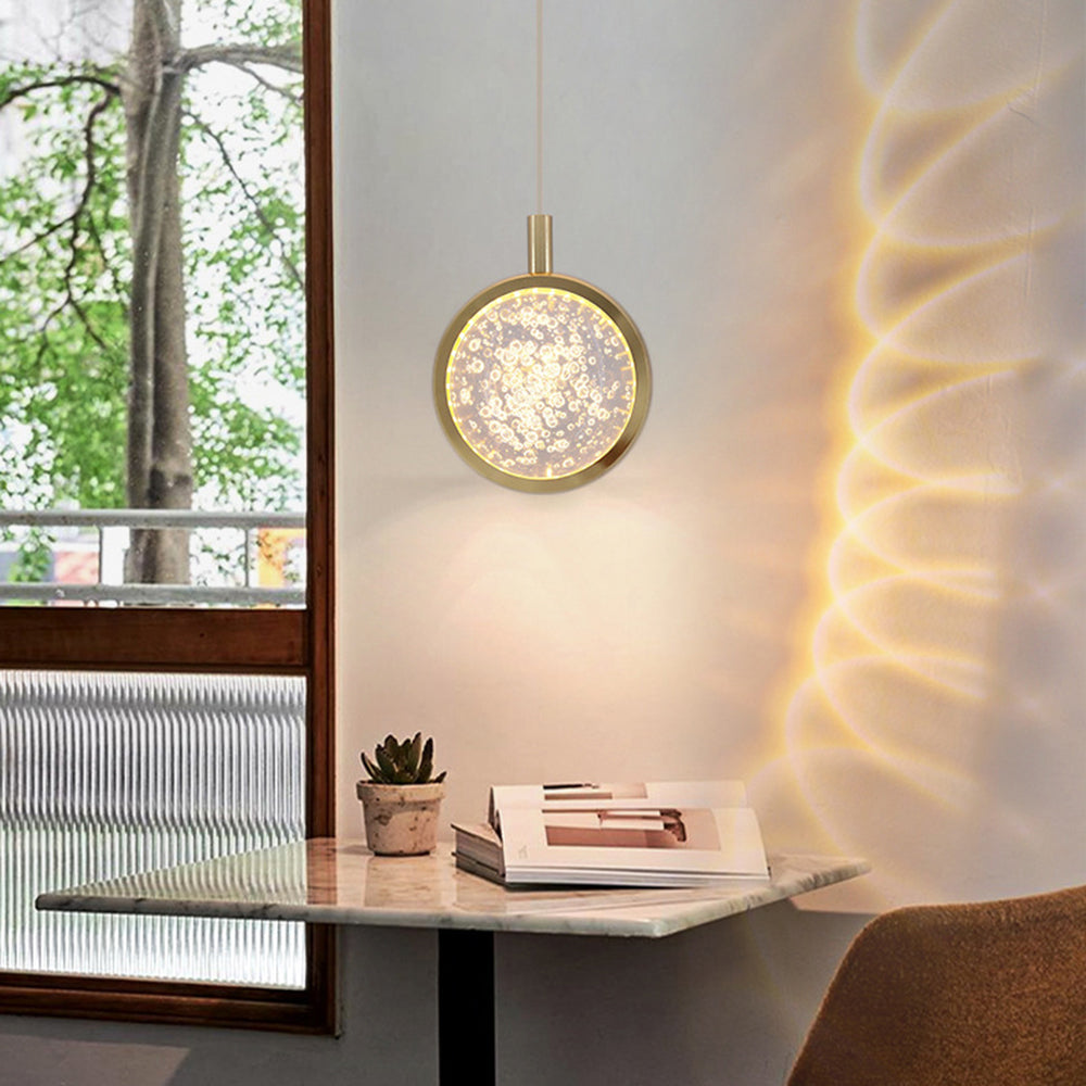 Kristy modern sfärisk pendellampa i metall, guld