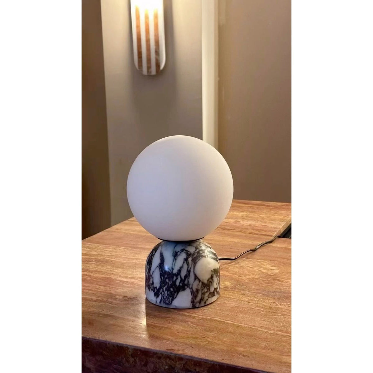 Aalia bordlampe