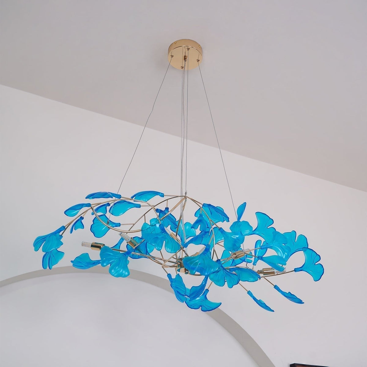 Ava-lysekroner med ginkgo-blade