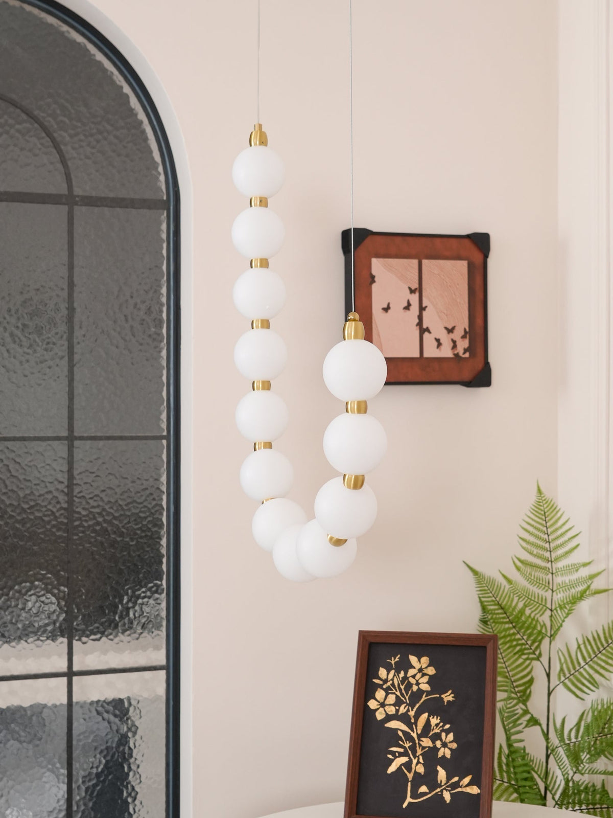 Modern minimalistisk akrylkrona med ädelstensdesign