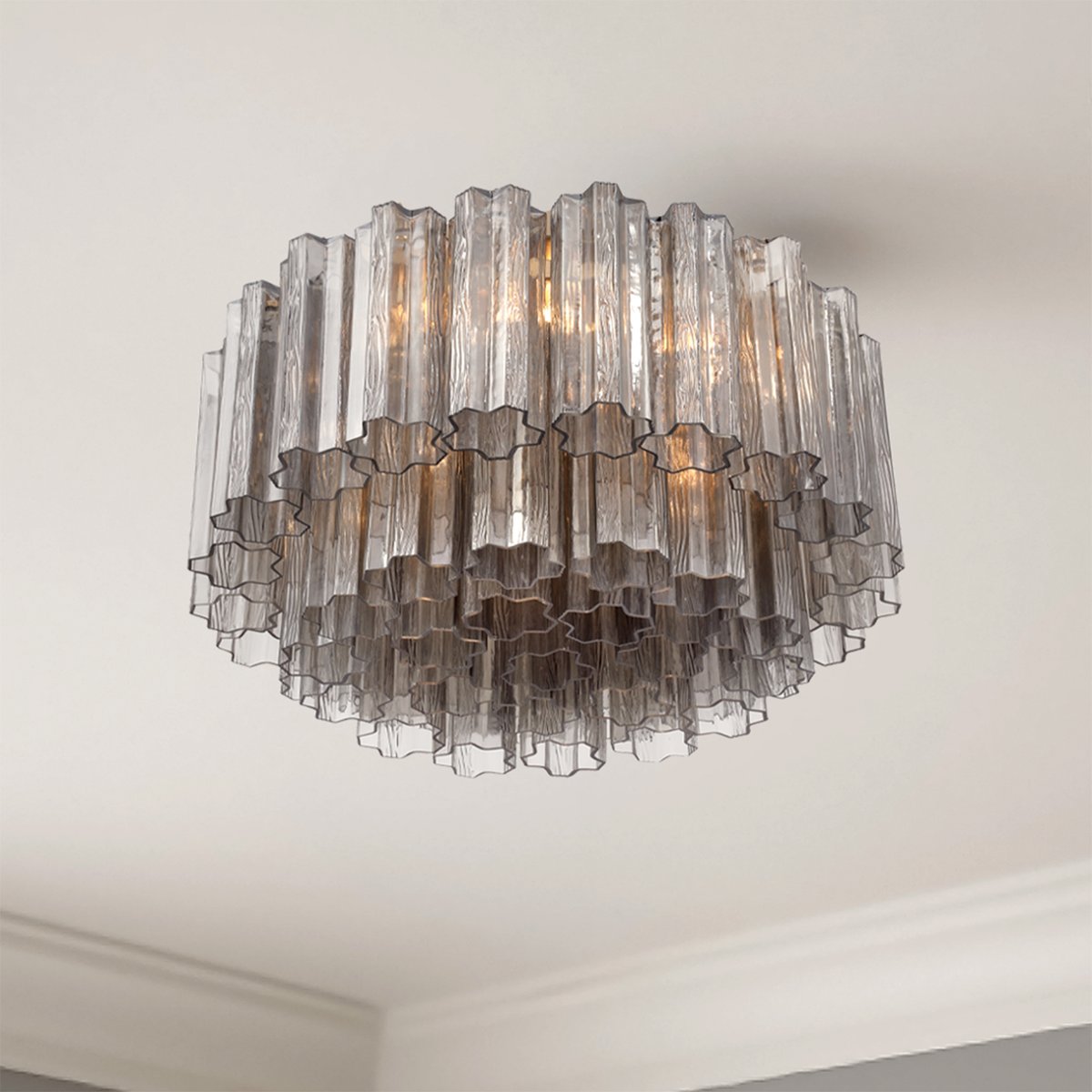Eiruaya-loftlampe i ravfarvet lagdelt glasrør