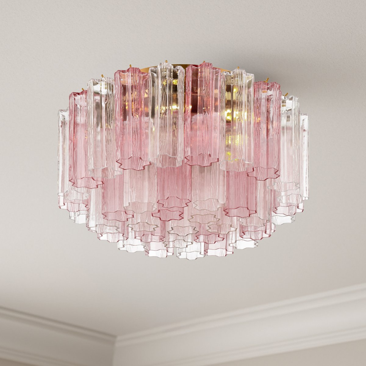 Eiruaya-loftlampe i ravfarvet lagdelt glasrør