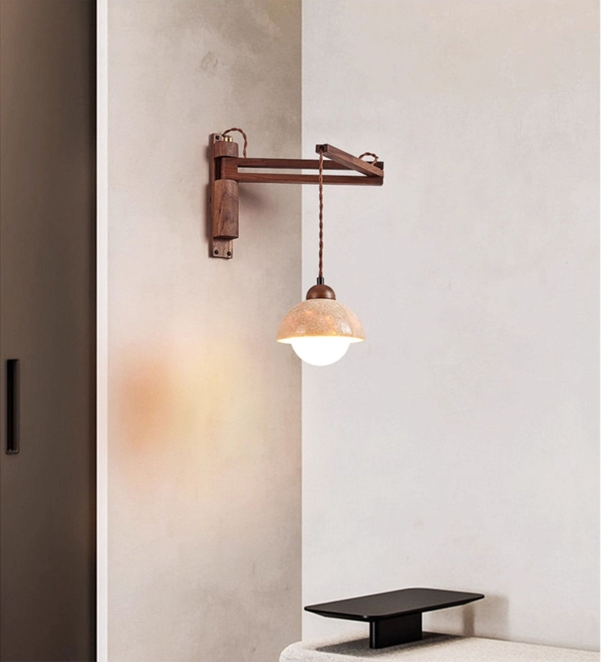 Arboren Adjustable Travertine Dome-vägglampa