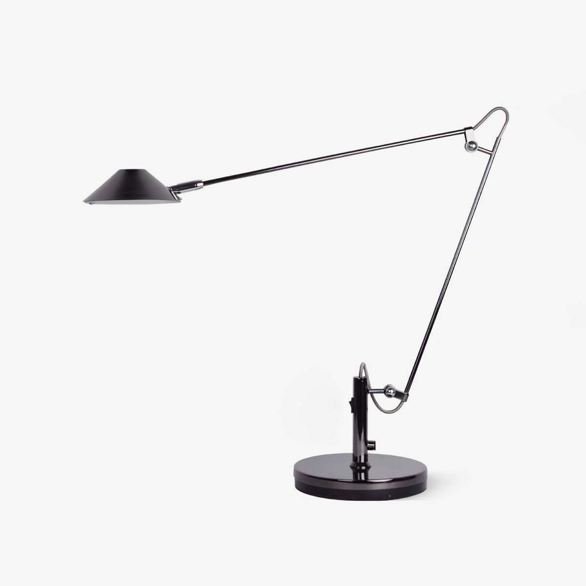 Queden-minimalistinen työpöytävalaisin toimistoon