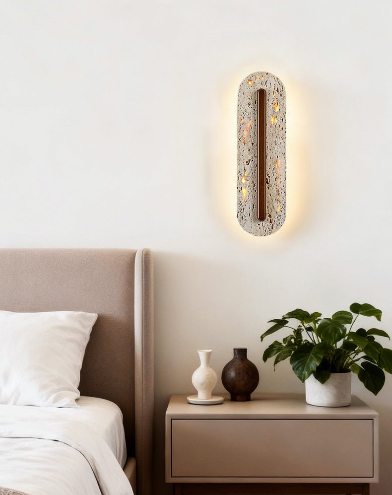 Cato Bellamont minimalistisk væglampe i beige travertin