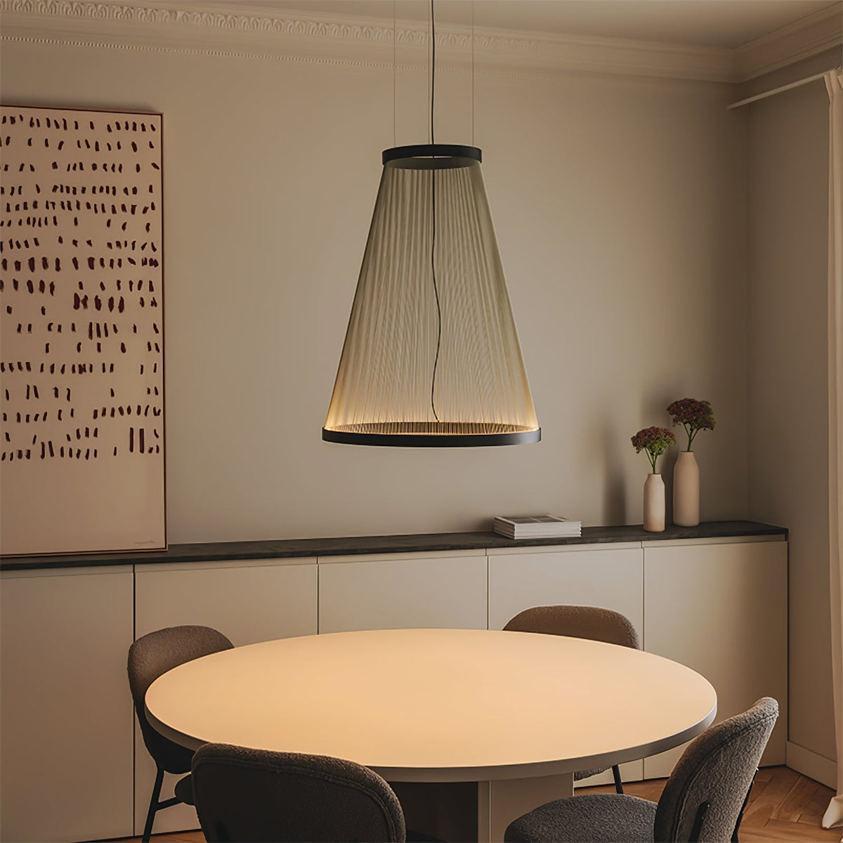 Hyn minimalistisk pendellampe i aluminium