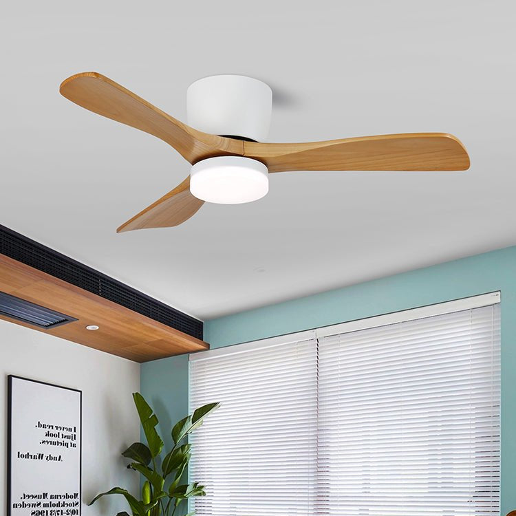 Brinor minimalistisk loftsventilator med lys i træ