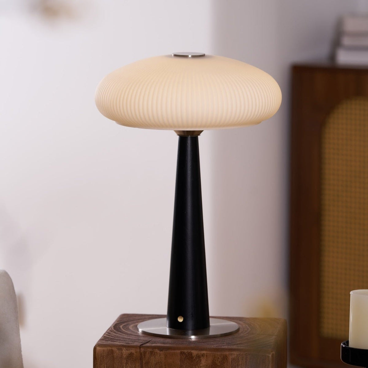 Glow Minimalistisk træbordlampe