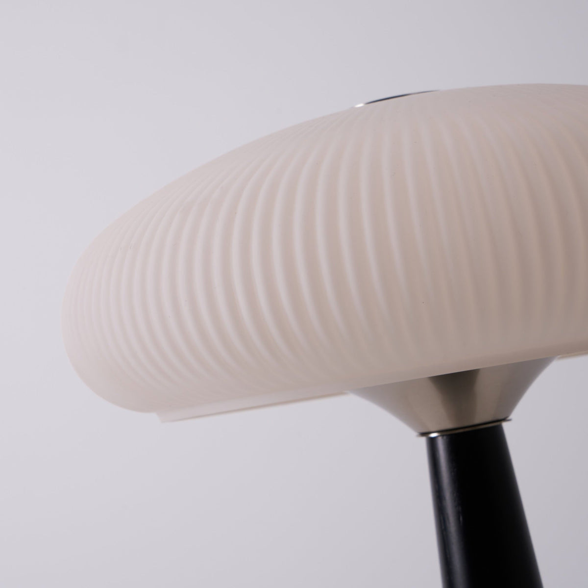 Glow Minimalistisk træbordlampe