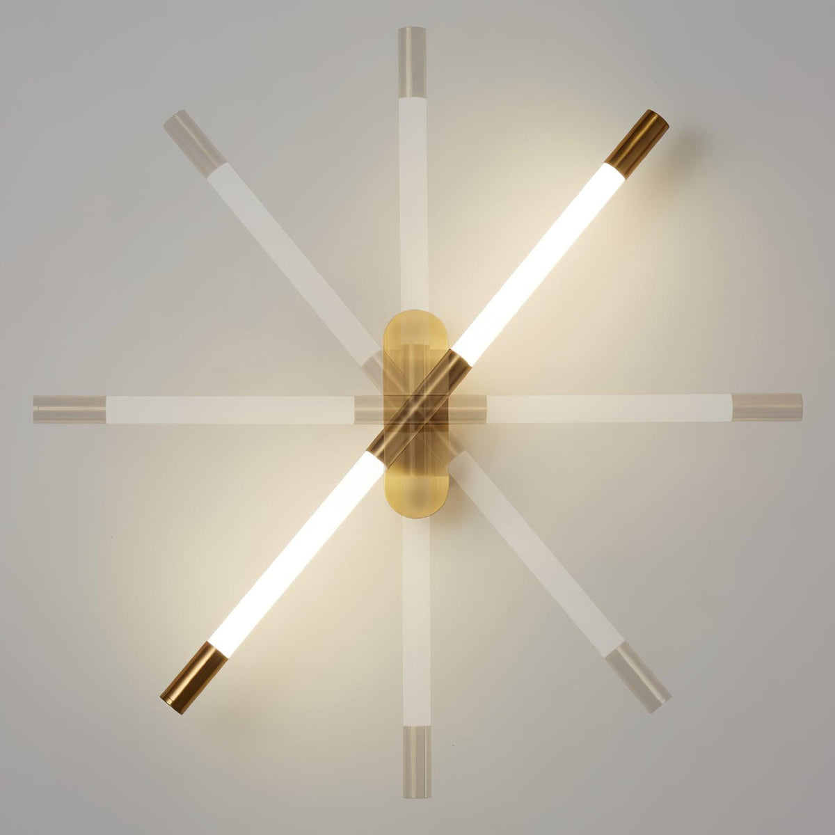 Candeeiro de parede Lumiviella com tubos modulares