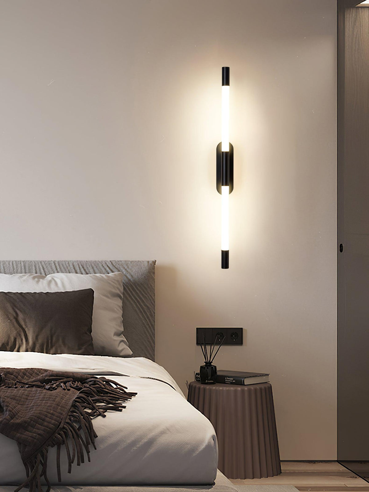 Candeeiro de parede Lumiviella com tubos modulares