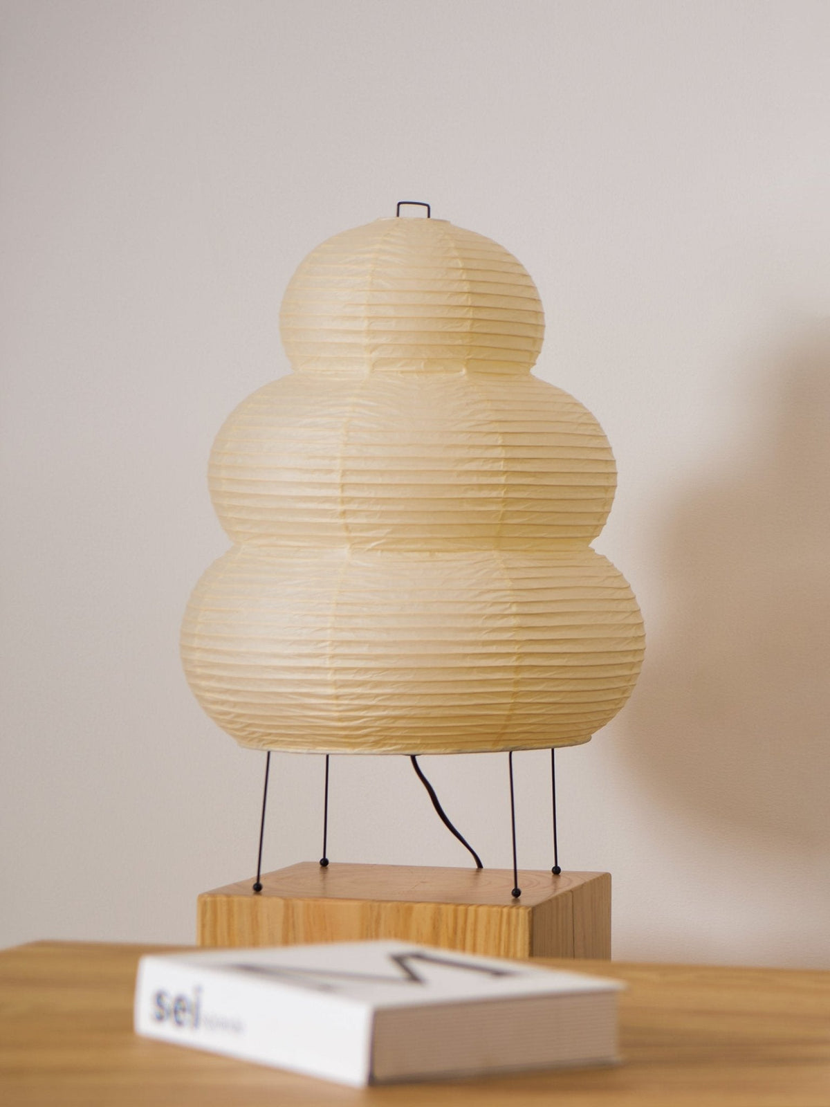 Tranquilux japanskinspirerad bordslampa i papper