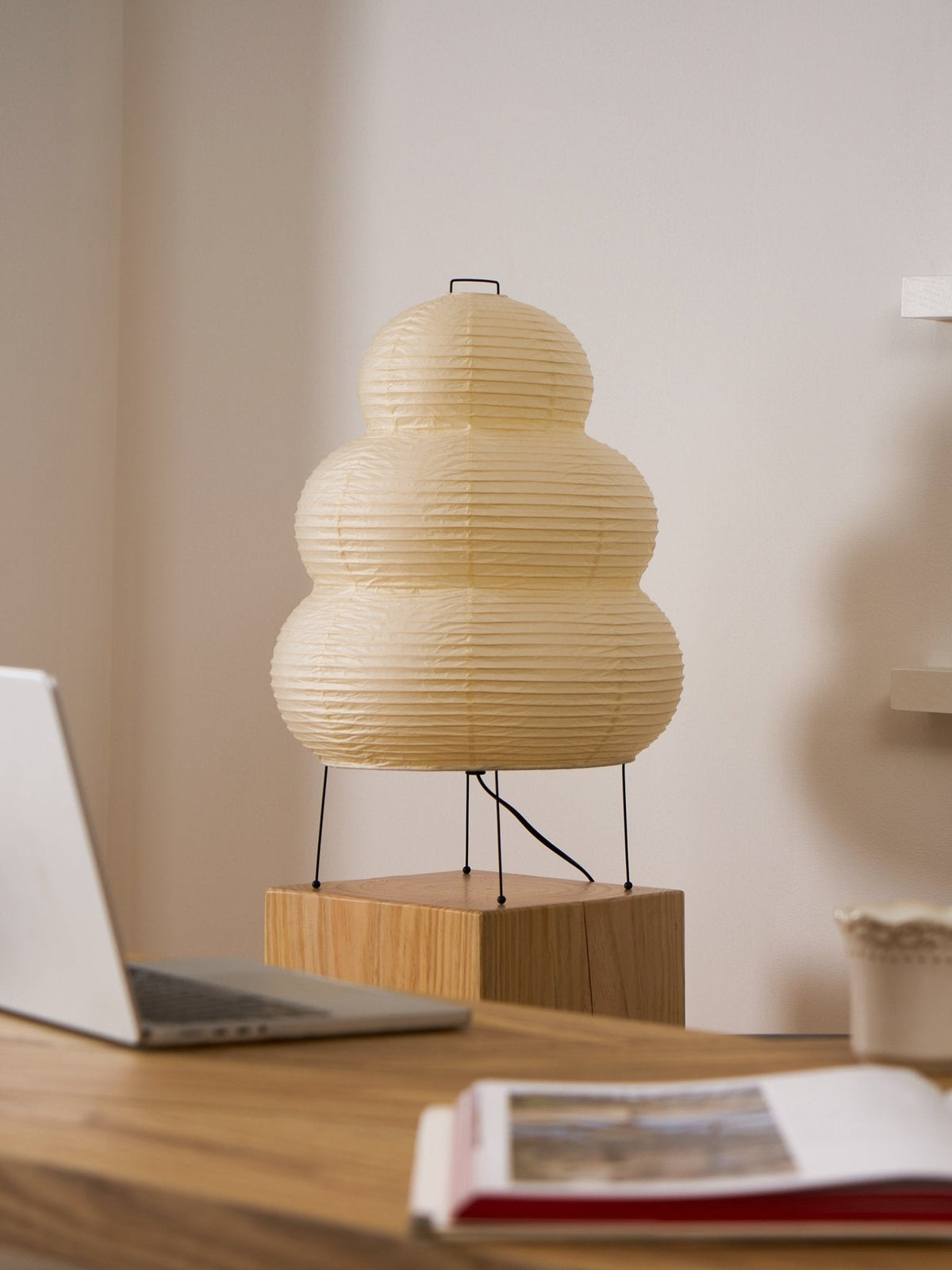 Tranquilux japanskinspirerad bordslampa i papper