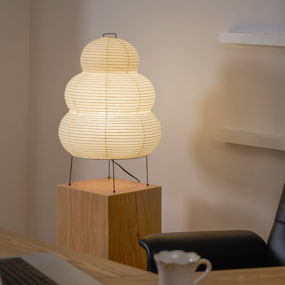 Tranquilux japanskinspirerad bordslampa i papper