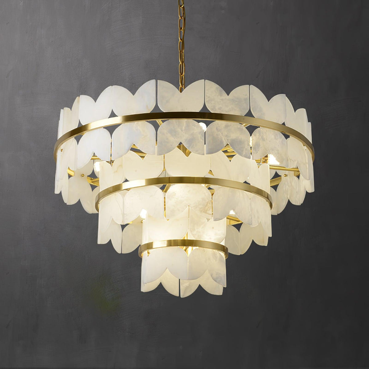 Seraphina vintage-lysekrone i alabast