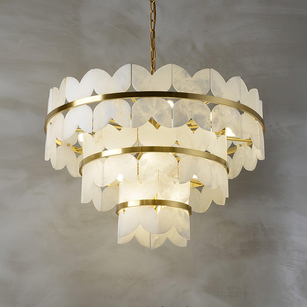 Seraphina vintage-lysekrone i alabast