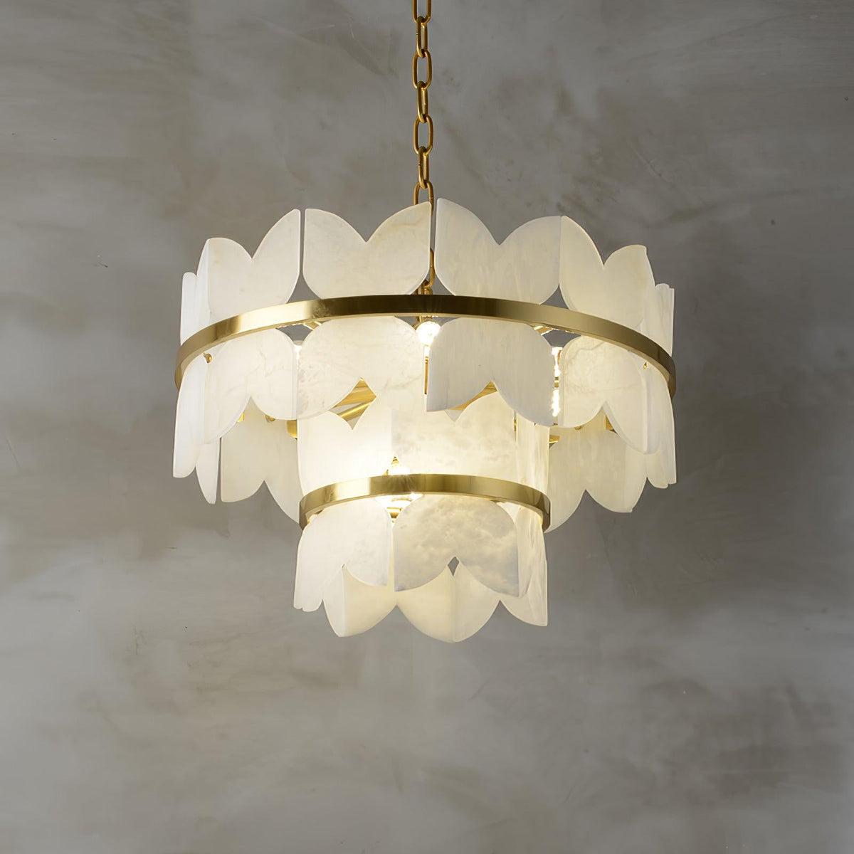 Seraphina vintage-lysekrone i alabast