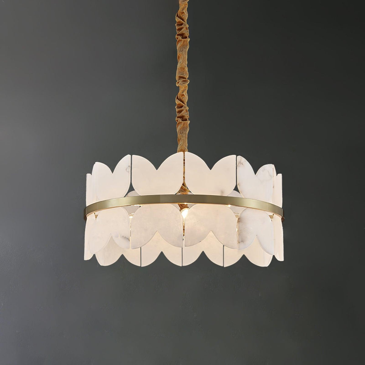 Seraphina vintage-lysekrone i alabast