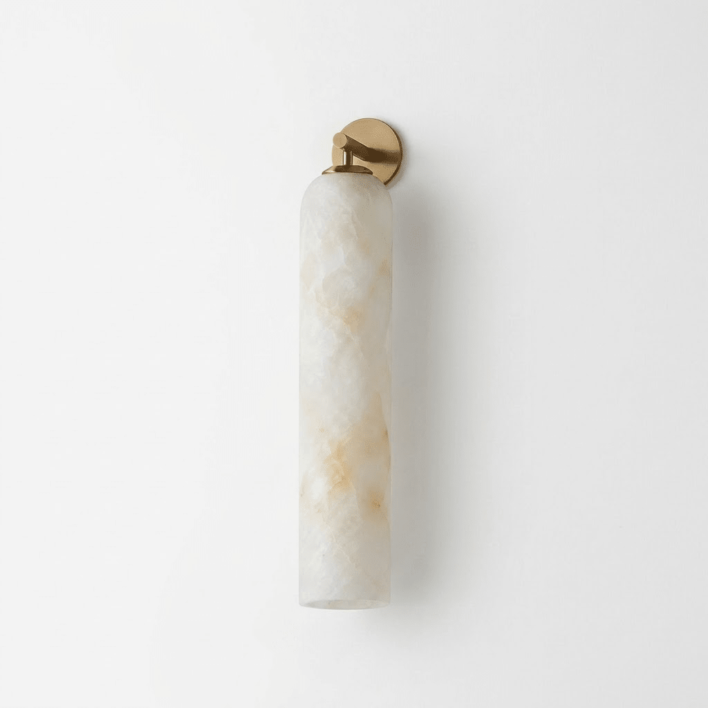 Rörformad vägglampa i alabaster