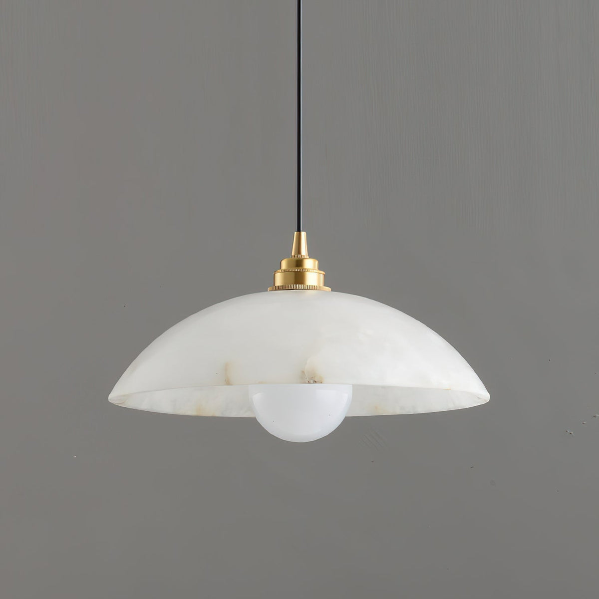 Ljomuvyd kreativ individuel kuppel-pendellampe i alabaster