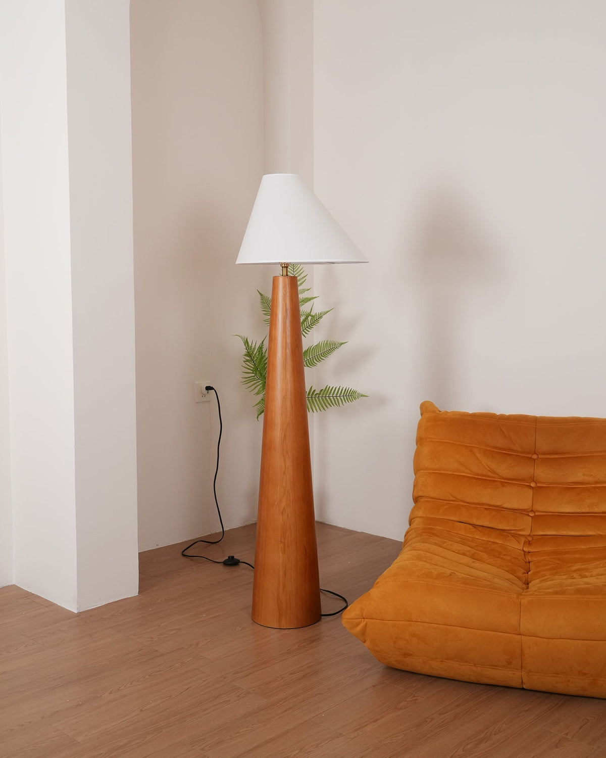 Elvin-gulvlampe