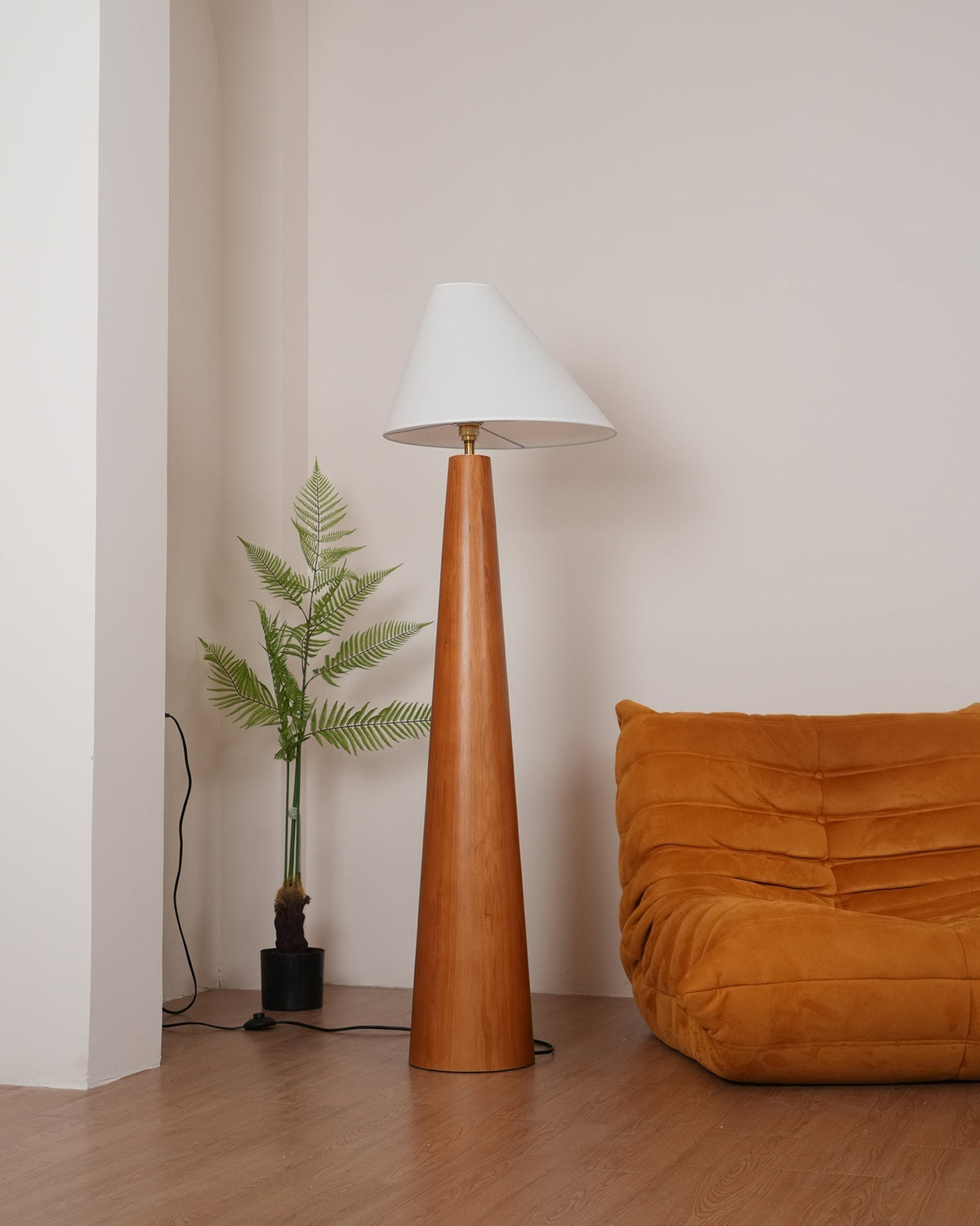 Elvin-gulvlampe