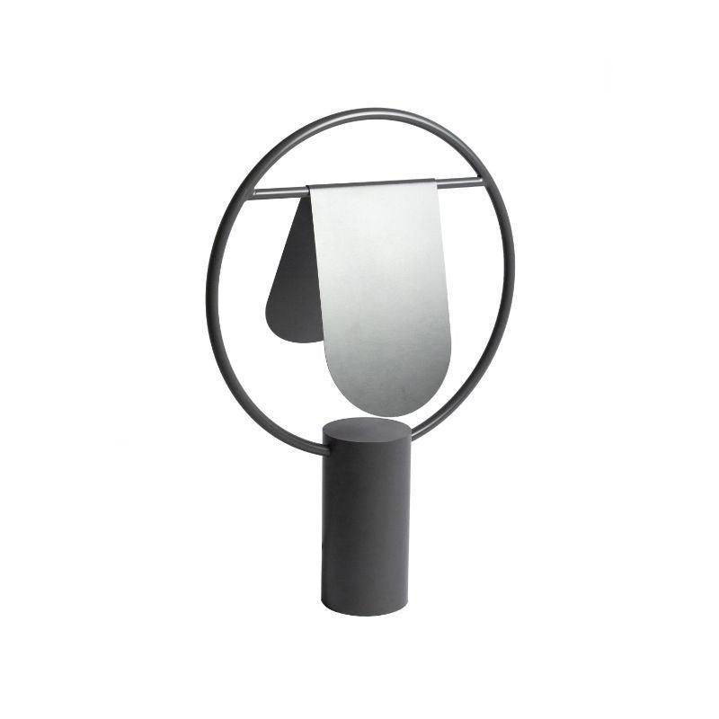 Abigail moderne bordlampe