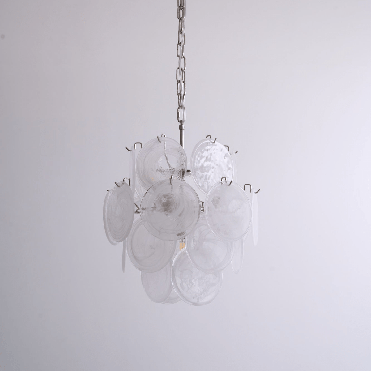 Lioruora lysekrone i abrikosfarvet Murano-glas med skiver, lagdelt kunstnerisk