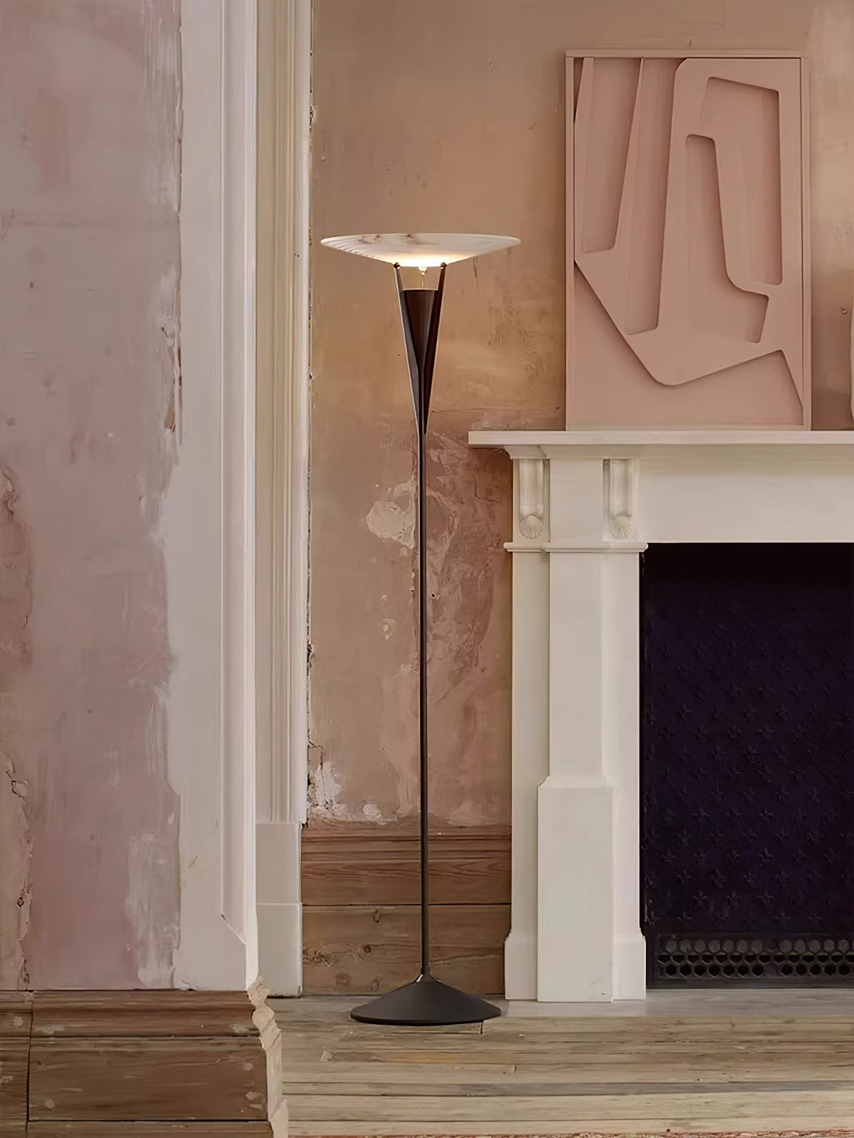 Veloros konformad golvlampa i alabaster