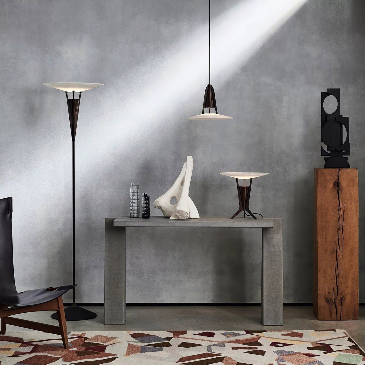 Veloros konformad golvlampa i alabaster
