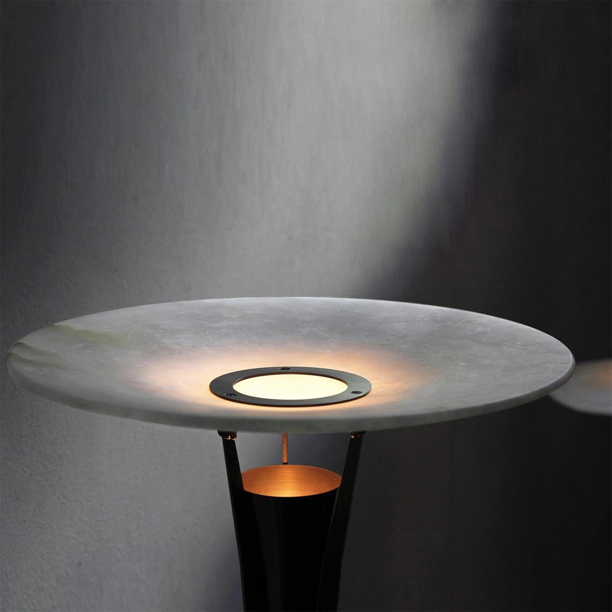 Eurtalus bordlampe med alabasttop