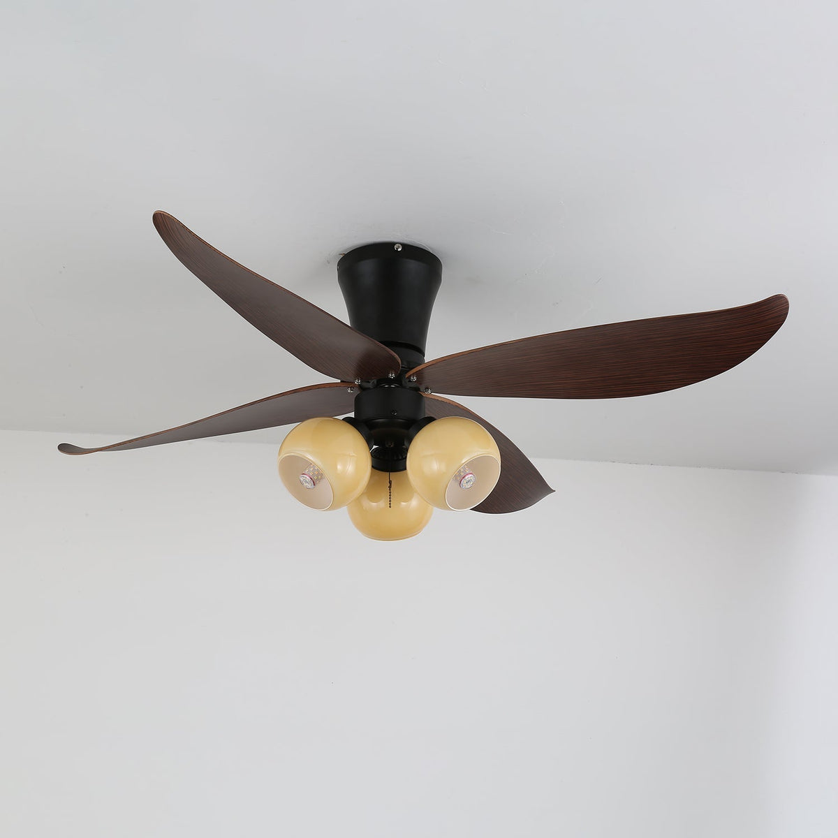 Ventoinha de teto vintage com luz de madeira e vidro Lunair