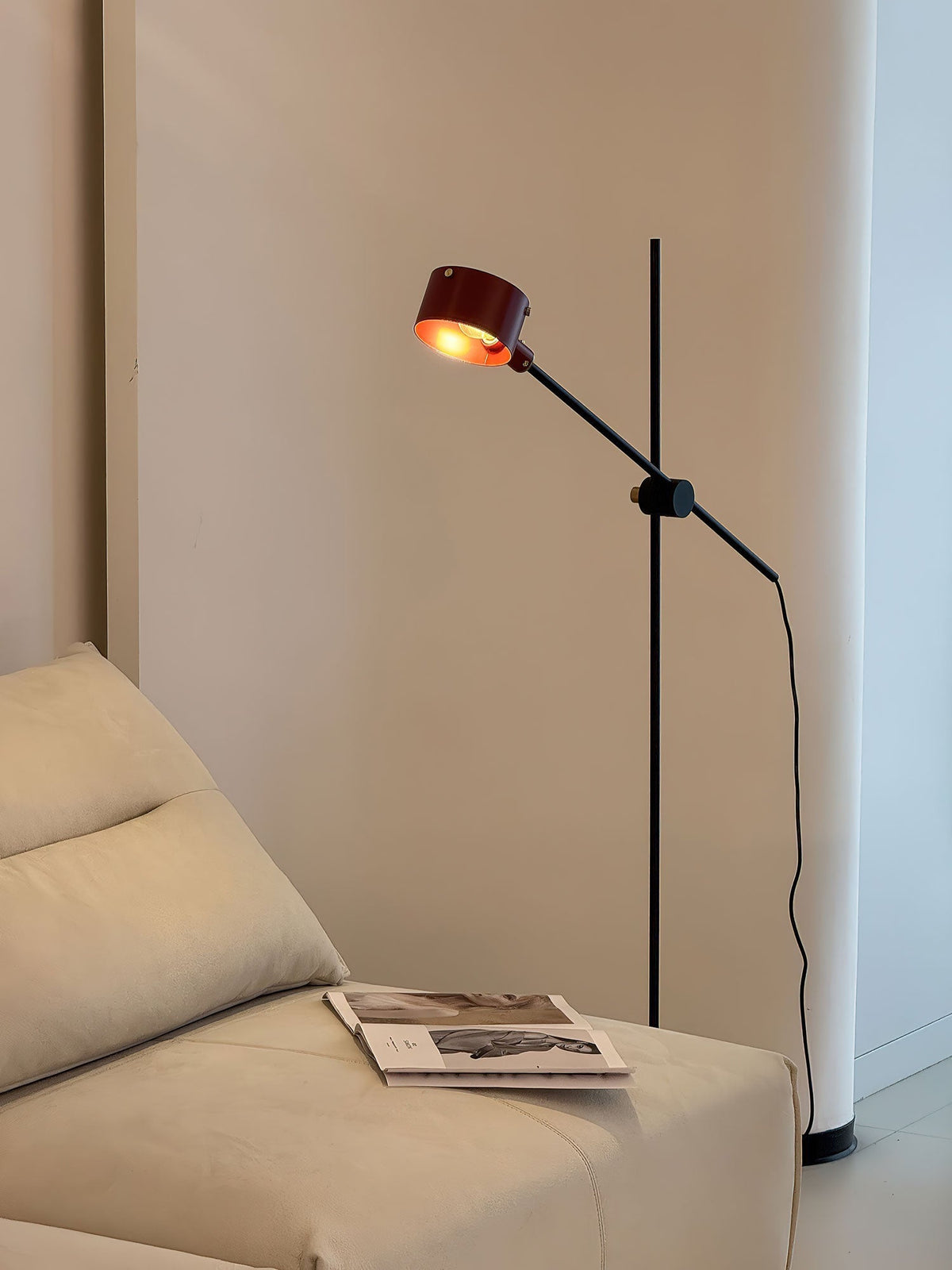 Arclen golvlampa med justerbar arm