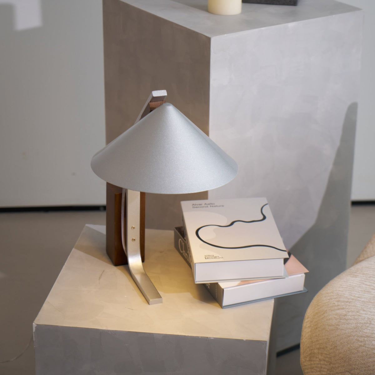 Ireld moderne bordlampe