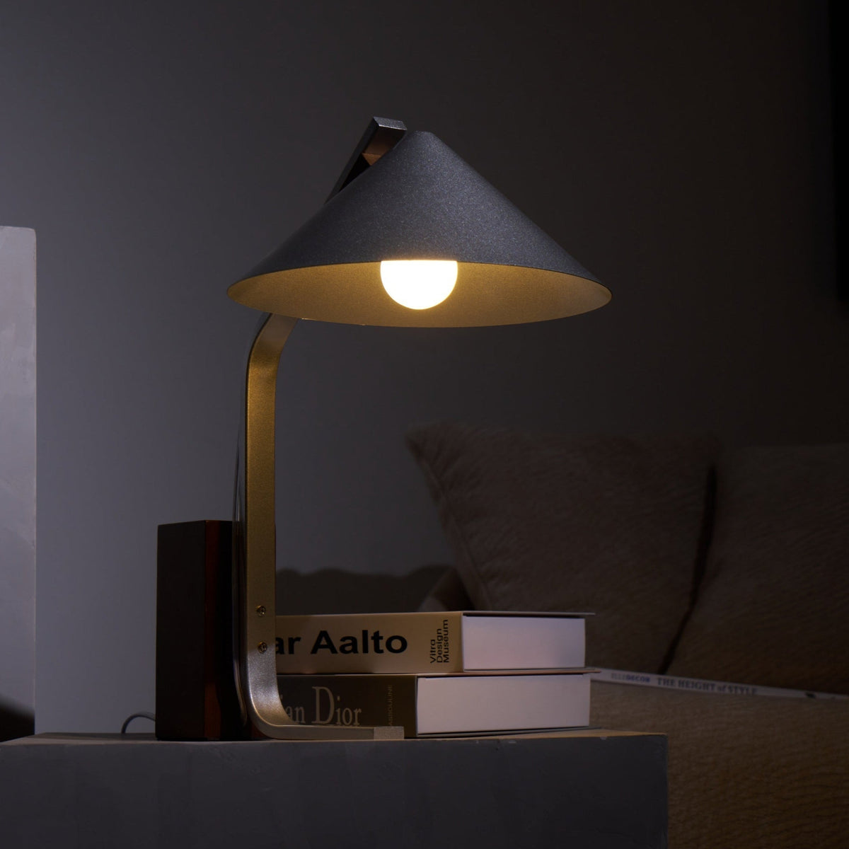 Ireld moderne bordlampe