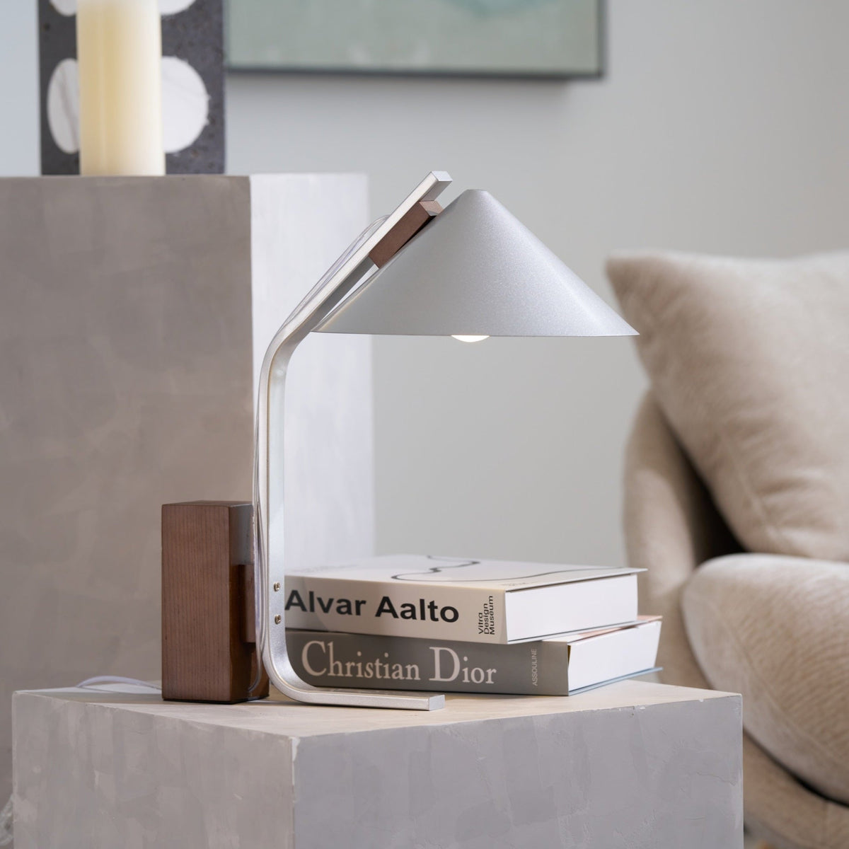 Ireld moderne bordlampe