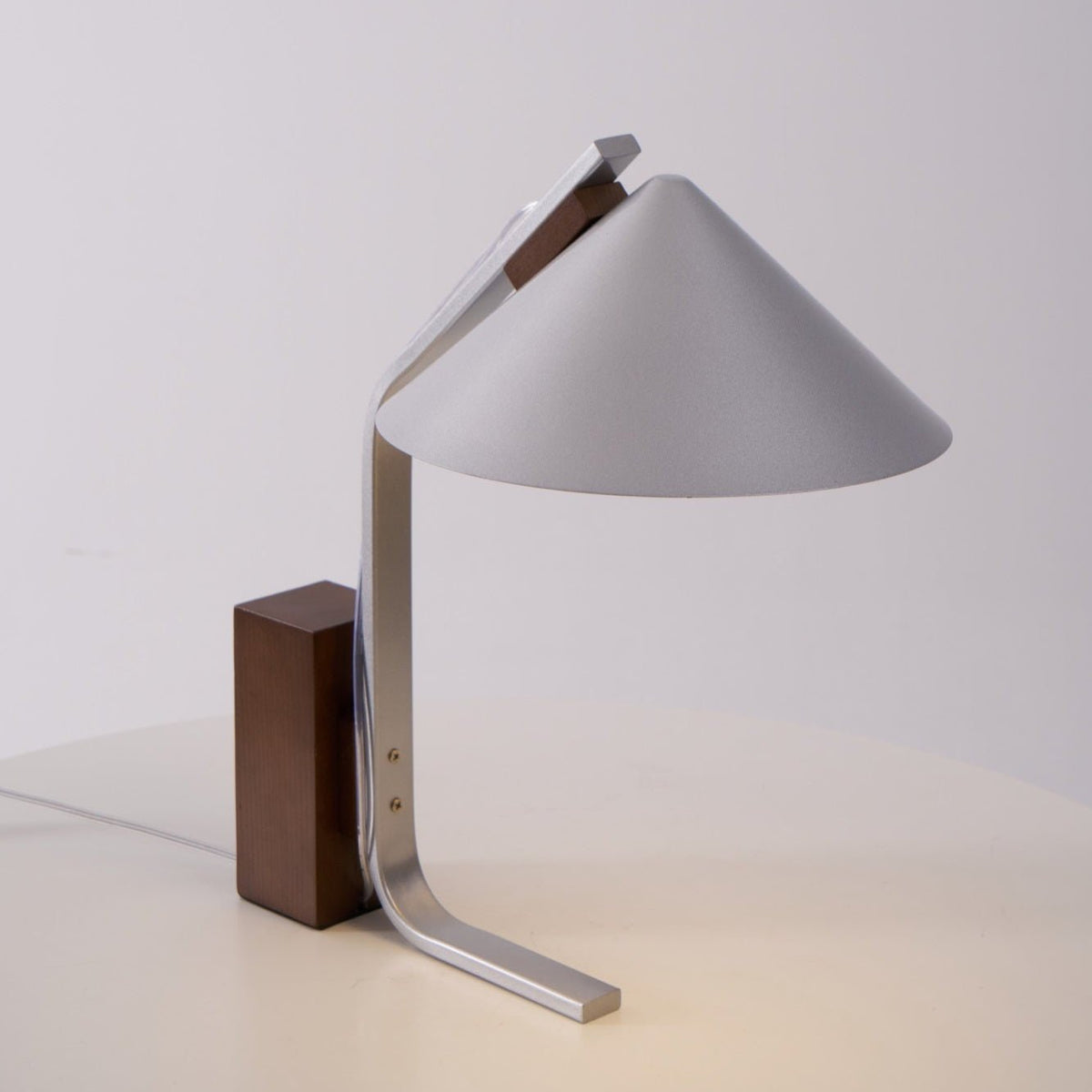 Ireld moderne bordlampe