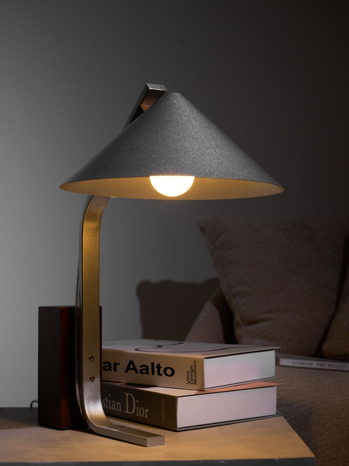 Ireld moderne bordlampe