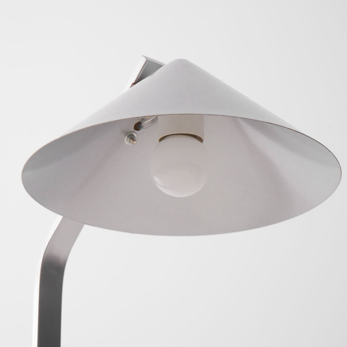 Ireld moderne bordlampe